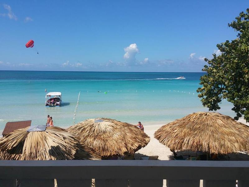 Foote Prints On The Sands Hotel Negril Buitenkant foto