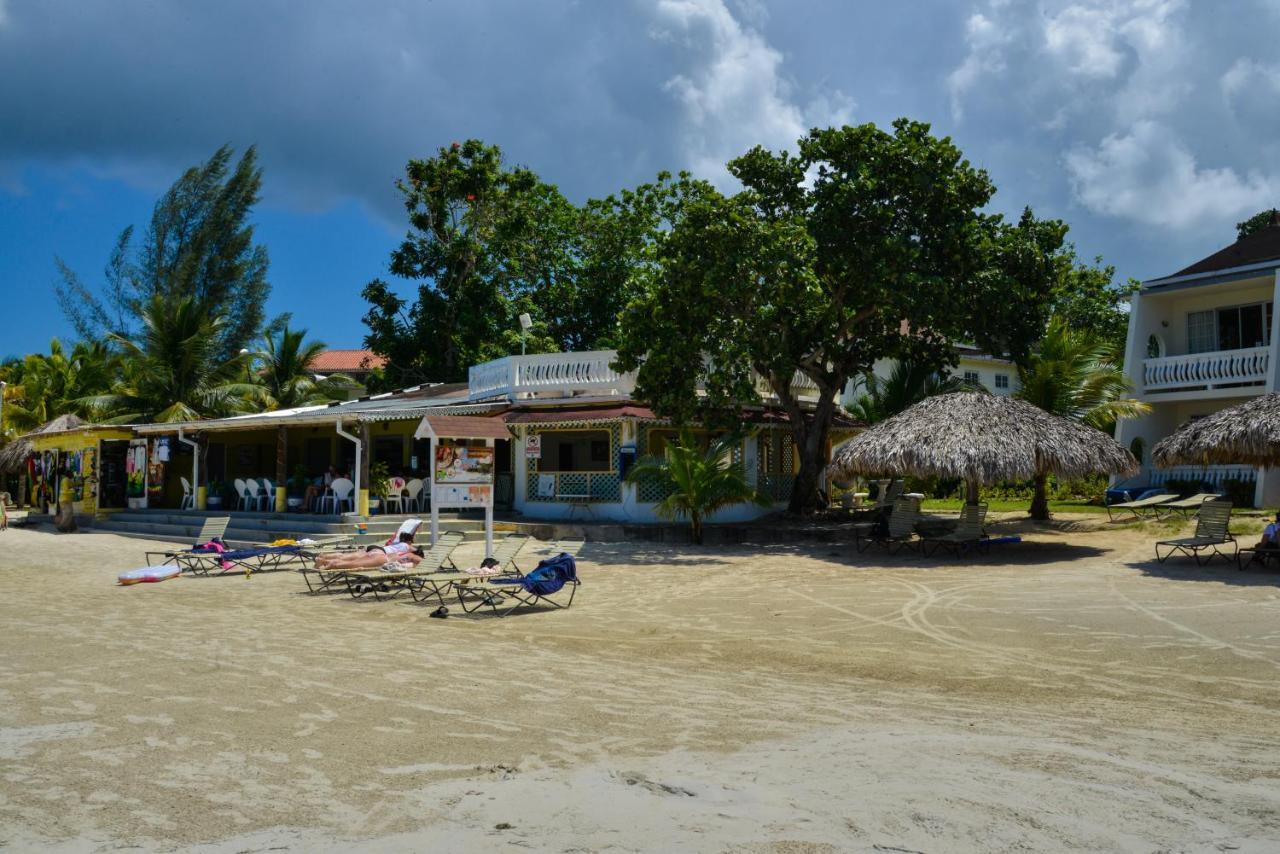 Foote Prints On The Sands Hotel Negril Buitenkant foto